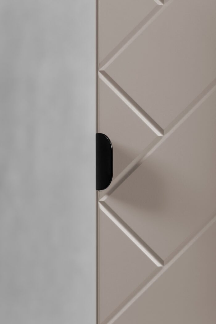 Słupek łazienkowy MADIS 35/136 cm kaszmir szafka wysoka frezowany front drzwi półki B