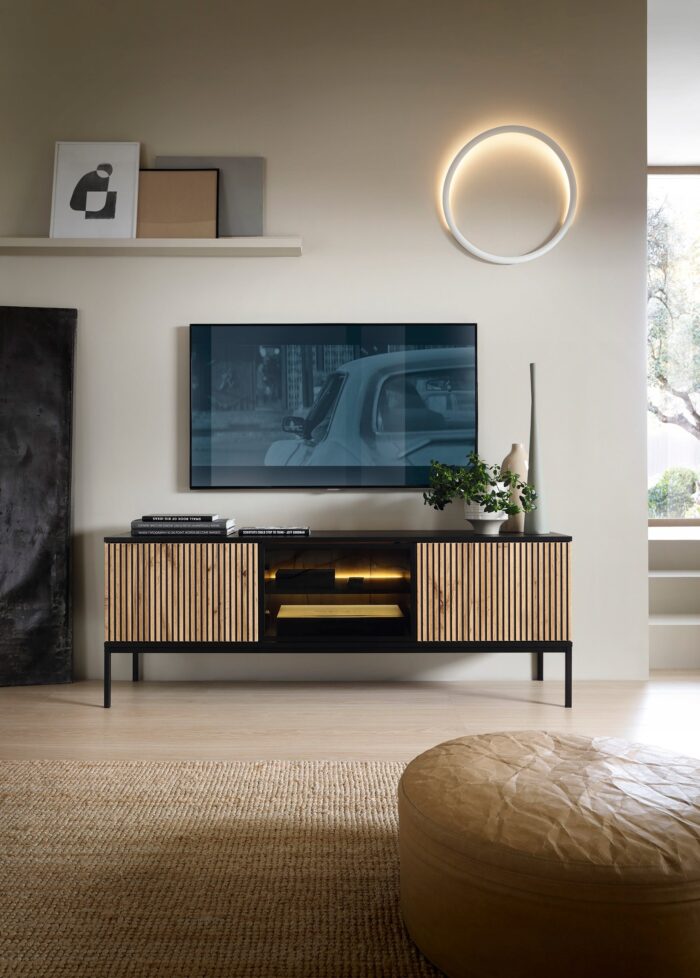 Szafka RTV SALI 154 cm czarny / dąb wotan z oświetleniem LED, ozdobne lamele