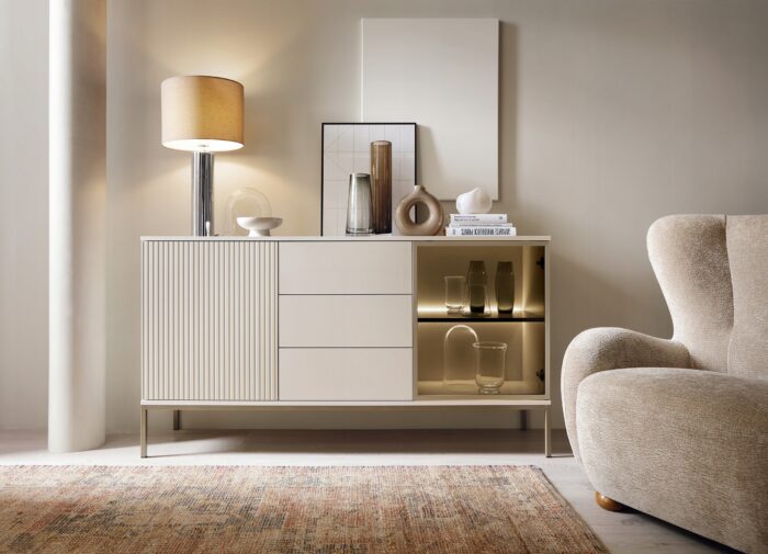 Komoda SENTO 154 cm KASZMIR z szufladami i oświetleniem LED ozdobne lamele