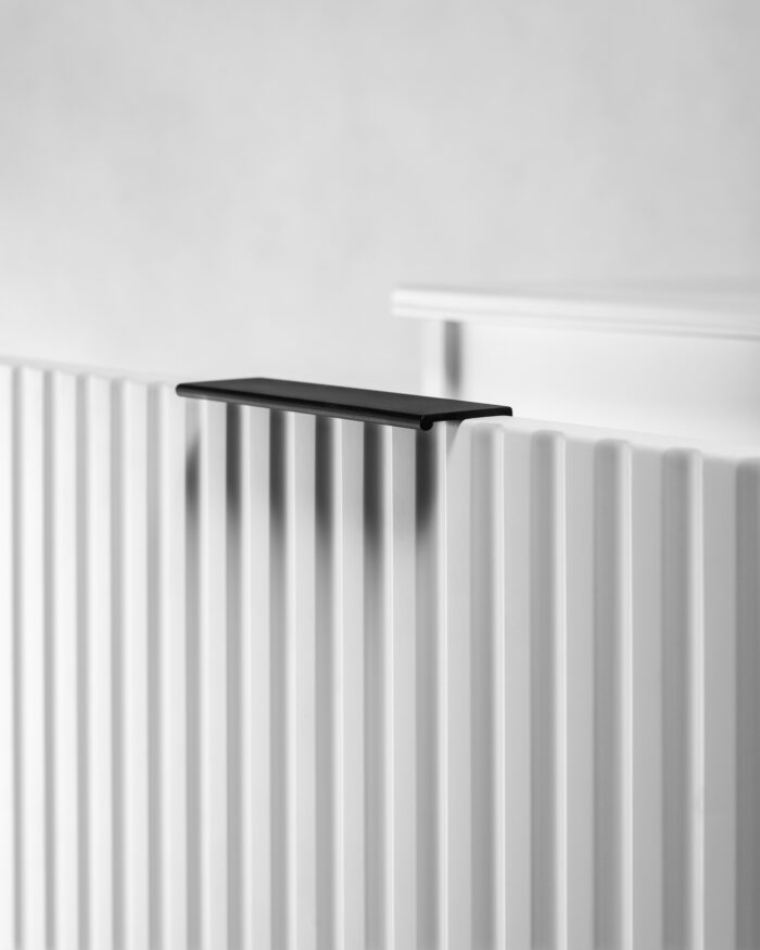 FLOW 80 cm biała szafka łazienkowa z blatem i nóżkami metalowymi