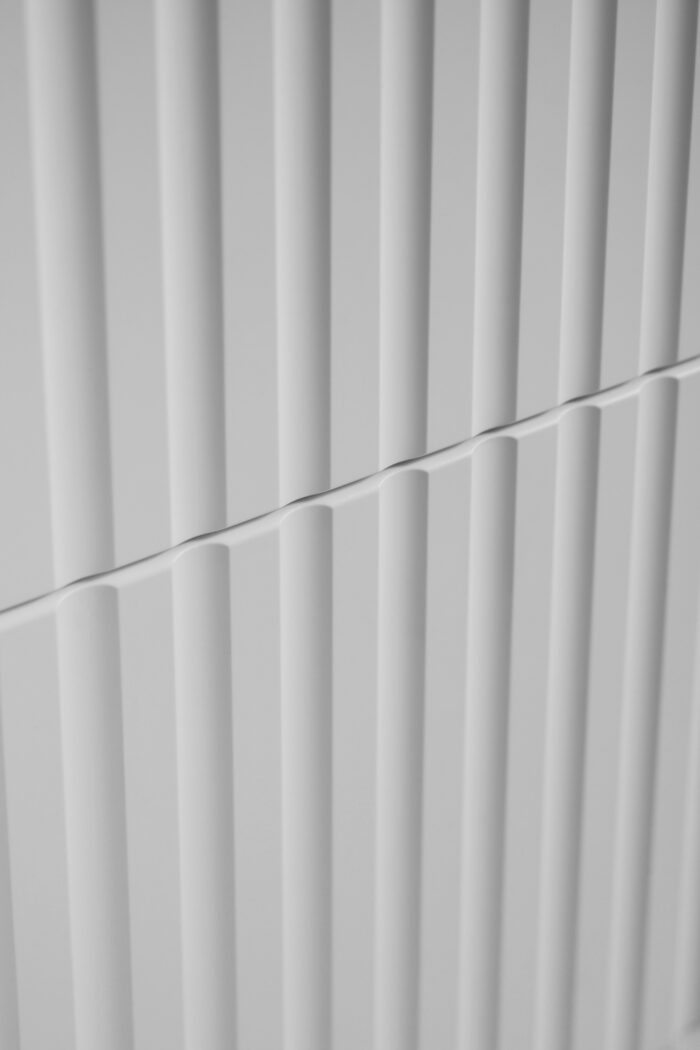LINEA 80 cm biała szafka łazienkowa wisząca ryflowana Push to Open